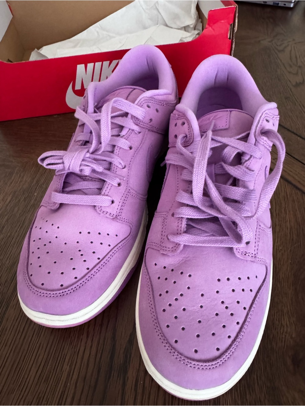 NIB Nike Dunk Low Fuchsia lavender pink purple W 11 M 9.5 NEVER WORN sneakers